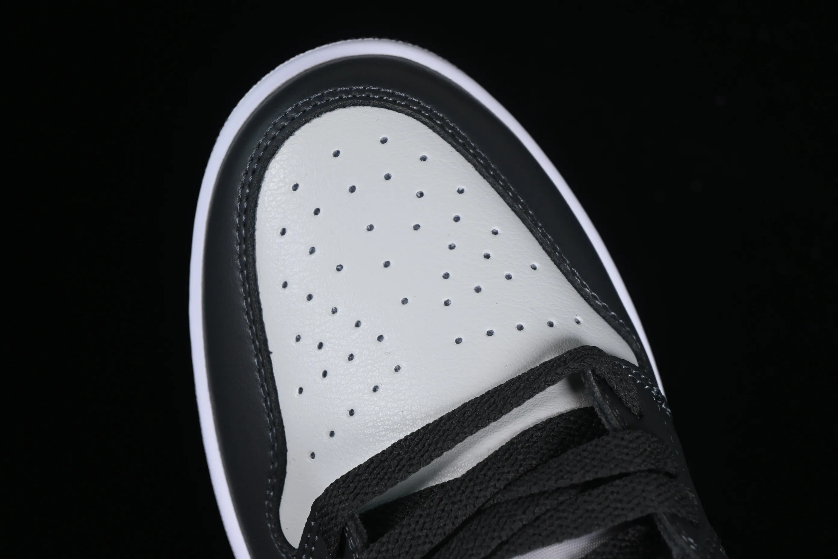 All categories Air Jordan Jordan series basketball shoes Air Jordan 1 Low Air Jordan 1 Low AJ1 Joe 1 black gray blue hook low-top cultural basketball shoes DC0774-040